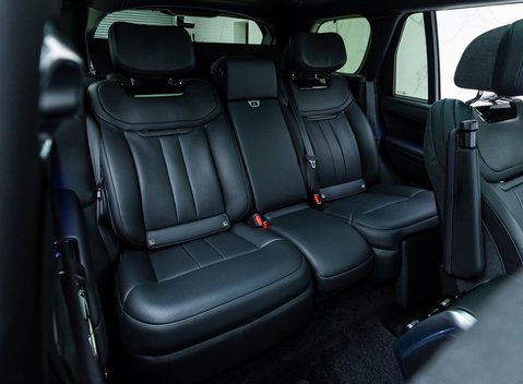 Land Rover Range Rover P510e SV 18