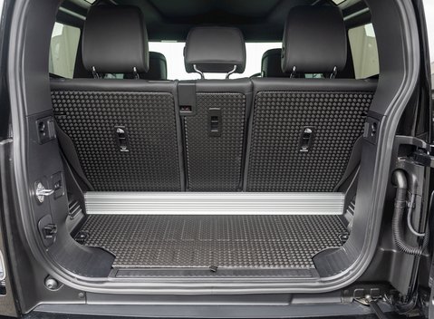 Land Rover Defender V8 27