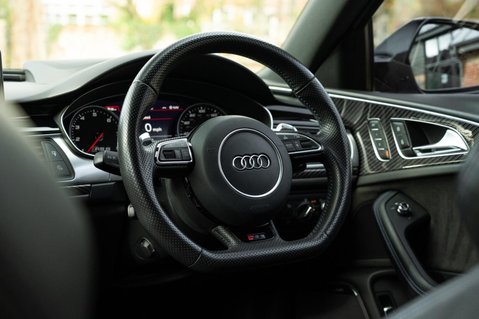 Audi RS6 4.0 TFSI V8 Performance Tiptronic quattro Euro 6 (s/s) 5dr 34
