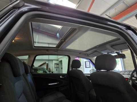 Ford S-Max 2.0 TDCi Titanium 5dr 23