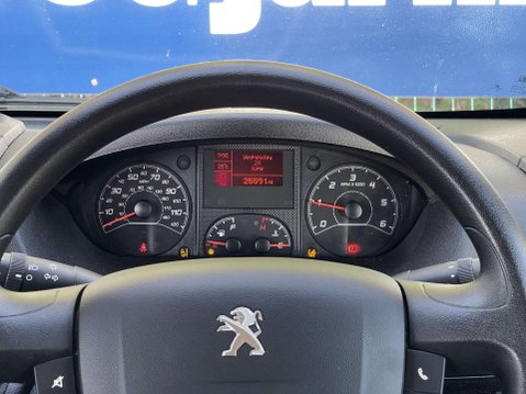 Peugeot Boxer 2.2 Boxer 440 17-SEAT Minibus Lite NON-D1 with Full width Ramp. E6 25