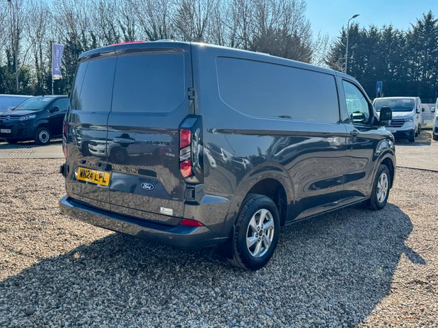 Ford Transit Custom SWB L1H1 Limited 300 Air Con Alloys Camera Sensors EURO 6 NO VAT 6