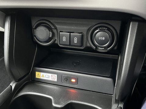 Suzuki Swift 1.2 Mild Hybrid Motion 5dr 28