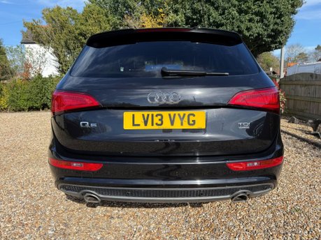 Audi Q5 3.0 TDI V6 S line Plus S Tronic quattro Euro 5 (s/s) 5dr 9