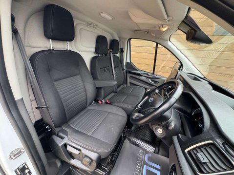 Ford Transit Custom 2.0 Transit Custom 300 Limited EcoBlue 5dr 18