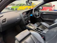 Audi RS5 4.2 FSI V8 Coupe 2dr Petrol S Tronic quattro Euro 5 (450 ps) 40