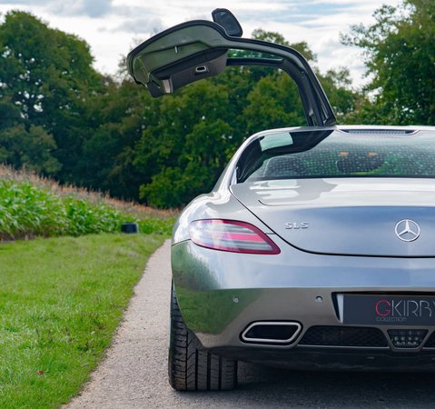 Mercedes-Benz SLS AMG 1