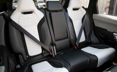 Land Rover Range Rover Sport 5.0 SVR 13