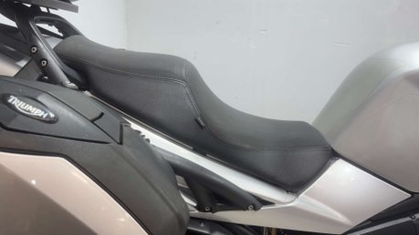 Triumph Sprint 2006 36K FULL LUGGAGE NEW MOT WARRANTY VERY CLEAN TOURER 27