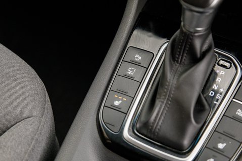 Hyundai IONIQ FIRST EDITION MHEV 32