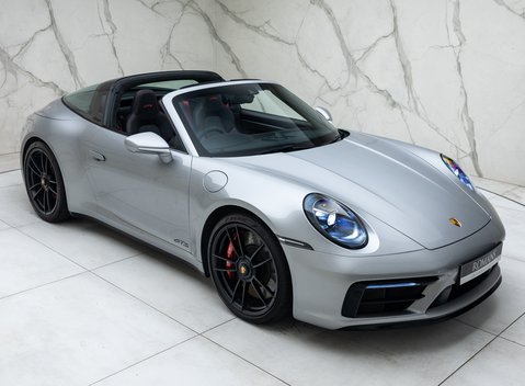 Porsche 911 Targa 4 GTS (992) 14