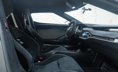 Ford GT Carbon Series 21