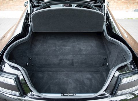 Aston Martin V12 Vantage S 29