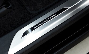 Land Rover Range Rover D350 Autobiography LWB 7 Seater 22