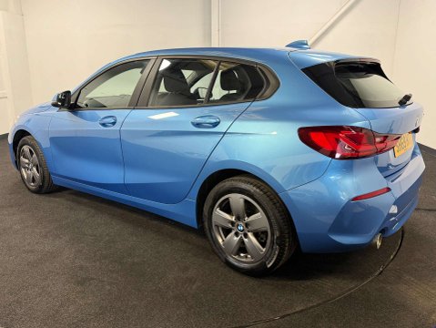 BMW 1 Series 1.5 118I SE 5dr 3