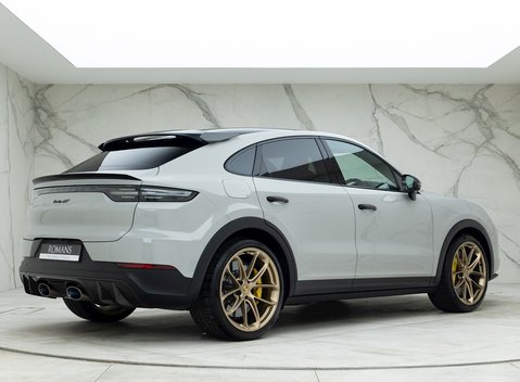 Porsche Cayenne Turbo GT 7