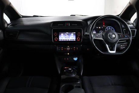 Nissan LEAF LAUNCH EDITION 41