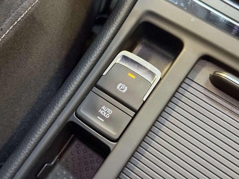 Volkswagen Golf 2.0 TSI R Hatchback 3dr Petrol DSG 4Motion Euro 6 (s/s) (310 ps) 56