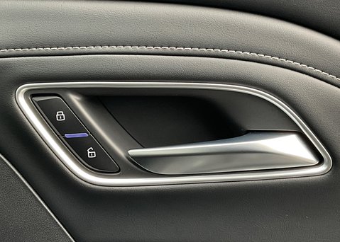 MG ZS 1.5 HYBRID+ TROPHY 18