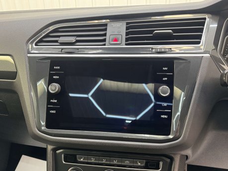 Volkswagen Tiguan 2.0 Tiguan SEL TDI 4Motion Semi-Auto 4WD 5dr 83