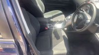 Toyota Auris 1.8 VVT-h T4 Hatchback 5dr Petrol Hybrid CVT Euro 5 (s/s) (136 ps) 5