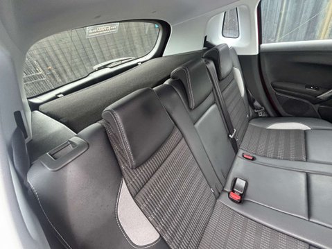 Peugeot 2008 1.2 PureTech Allure SUV 5dr Petrol Manual Euro 6 (82 ps) 38