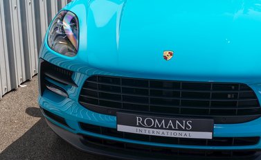 Porsche Macan S 25