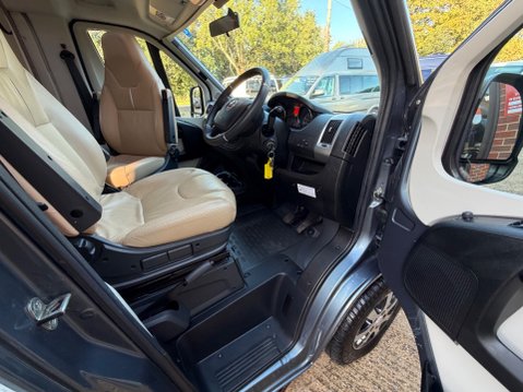 Burstner Ixeo Time 586 SOVEREIGN AUTOMATIC 1 OWNER VEHICLE 8