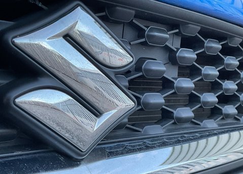 Suzuki Swift SZ5 DUALJET MHEV 8