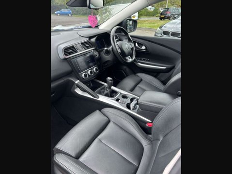 Renault Kadjar 1.3 TCe GT Line SUV 5dr Petrol Manual Euro 6 (s/s) (160 ps) SUPER FAMILY SU 24