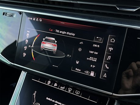 Audi Q8 RS VORSPRUNG TFSI QUATTRO MHEV 81