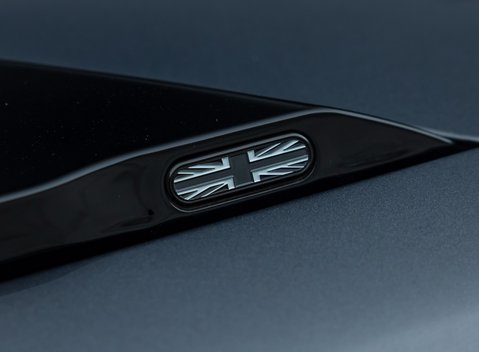 Land Rover Defender 90 V8 P525 33