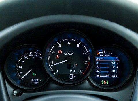 Porsche Macan GTS 18