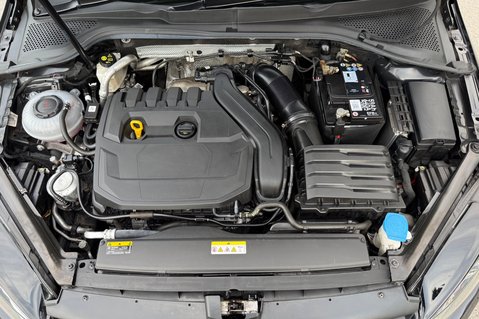 Volkswagen Golf R-LINE EDITION TSI EVO DSG 51