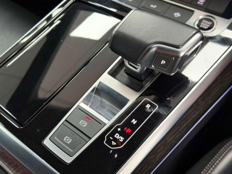 Audi Q7 3.0 TFSIe V6 55 Black Edition SUV 5dr Petrol Plug-in Hybrid Tiptronic quatt 49