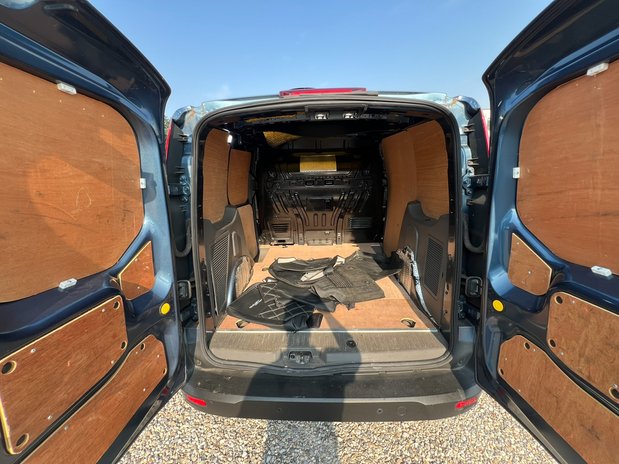 Ford Transit Connect AUTO (SOLD) SWB L1H1 Low Roof Limited Air Con Alloys Sensors Cam EURO 6 NO 10