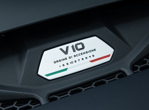 Lamborghini Huracan LP 640-4 EVO 36