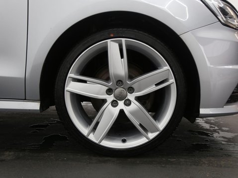 Audi A1 1.4 TFSI CoD S line Sportback S Tronic Euro 6 (s/s) 5dr 27