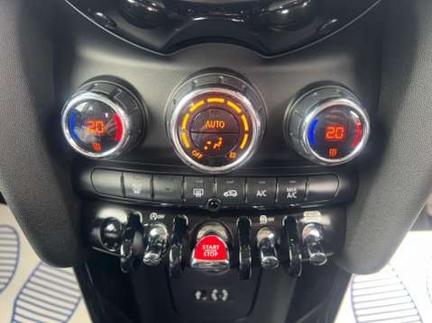 Mini Hatch 1.5 Cooper Euro 6 (s/s) 3dr 37