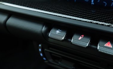 Porsche 911 GT3 TOURING (992) 19