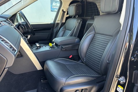 Land Rover Discovery D300 HSE Mhev Auto 4wd (S/S) Euro 6 3