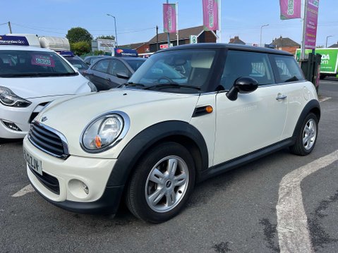 Mini Hatch 1.6 One 3dr 21