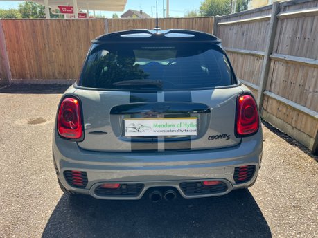 Mini Hatch 2.0 CHALLENGE 210 EDITION AUTOMATIC 3dr 6