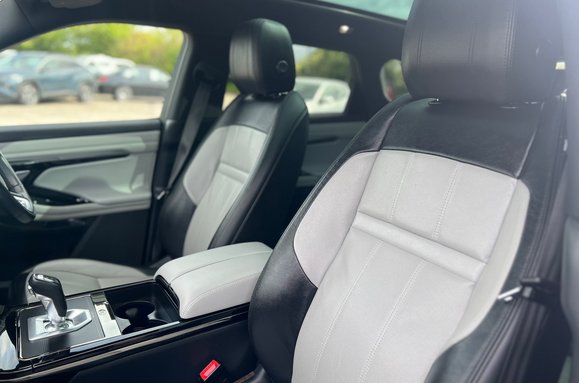 Land Rover Range Rover Evoque FIRST EDITION MHEV AUTO PAN ROOF 29