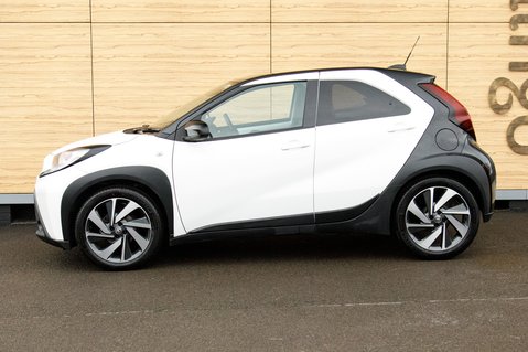 Toyota Aygo X VVT-I EDGE 13