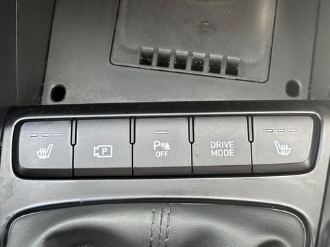 Hyundai BAYON T-GDI PREMIUM MHEV 21