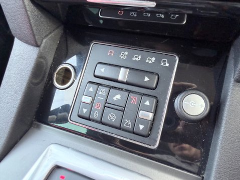 Land Rover Discovery 3.0 SDV6 XS 21