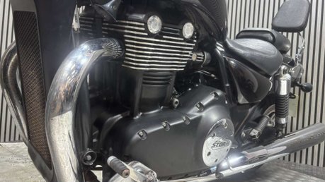 Triumph Thunderbird STORM 2011 35K 3 OWNERS BIG CC TWIN CRUISER SISSY BAR 18
