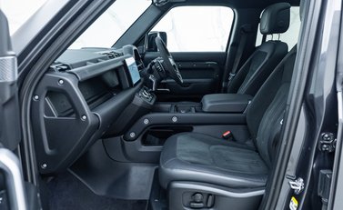 Land Rover Defender 110 V8 CARPATHIAN EDITION 22