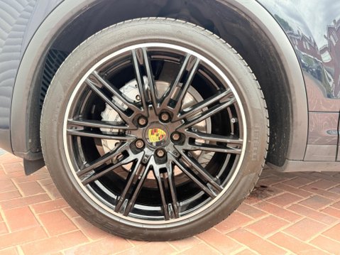 Porsche Cayenne 4.2 TD V8 S TiptronicS 4WD Euro 6 (s/s) 5dr 52